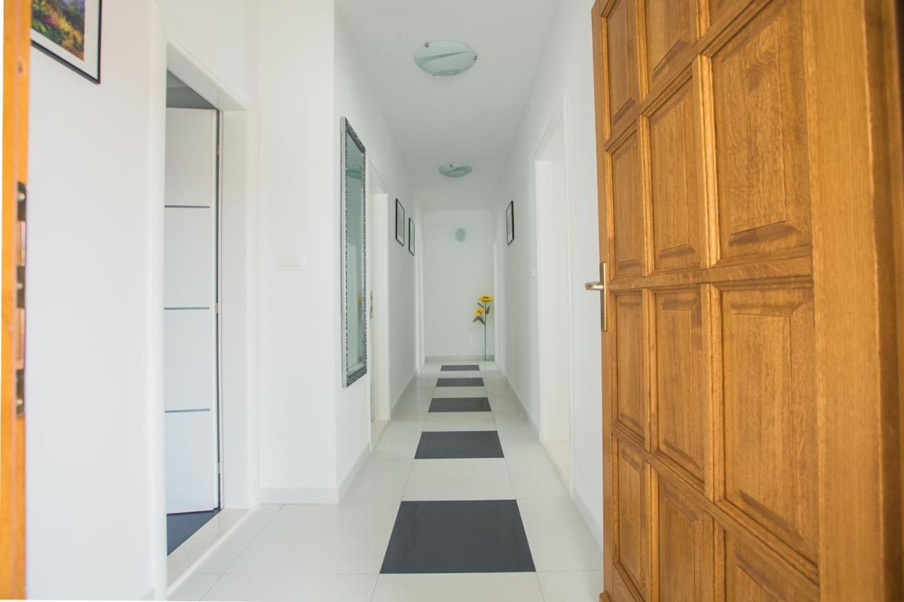 Lotus Apartman Split Buitenkant foto